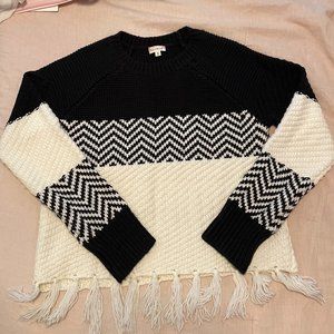 Hem & Thread Black and White Chevron Sweater w/ Fringe size Medium